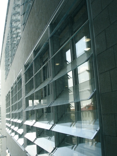 Fenster_1.jpg - KIT-Bibliothek Süd: Neubau, Fassade, Fenster