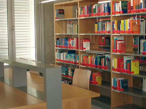 Lesesaal_Arbeitsplatz_2.jpg - KIT-Bibliothek Süd: Neubau, Benutzerarbeitsplätze