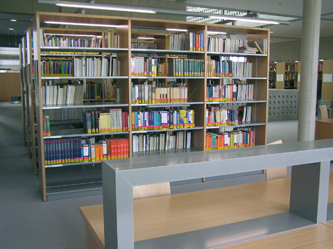 Lesesaal_Arbeitsplatz_3.jpg - KIT-Bibliothek Süd: Neubau, Benutzerarbeitsplätze