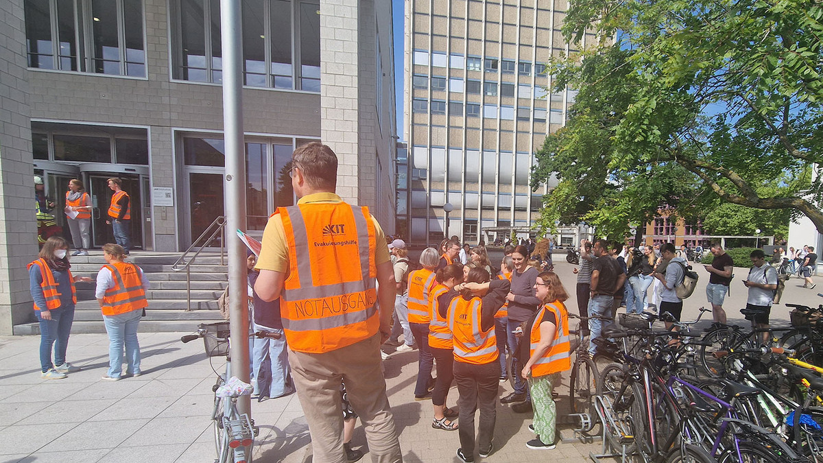 Evakuierung aus dem Neubau