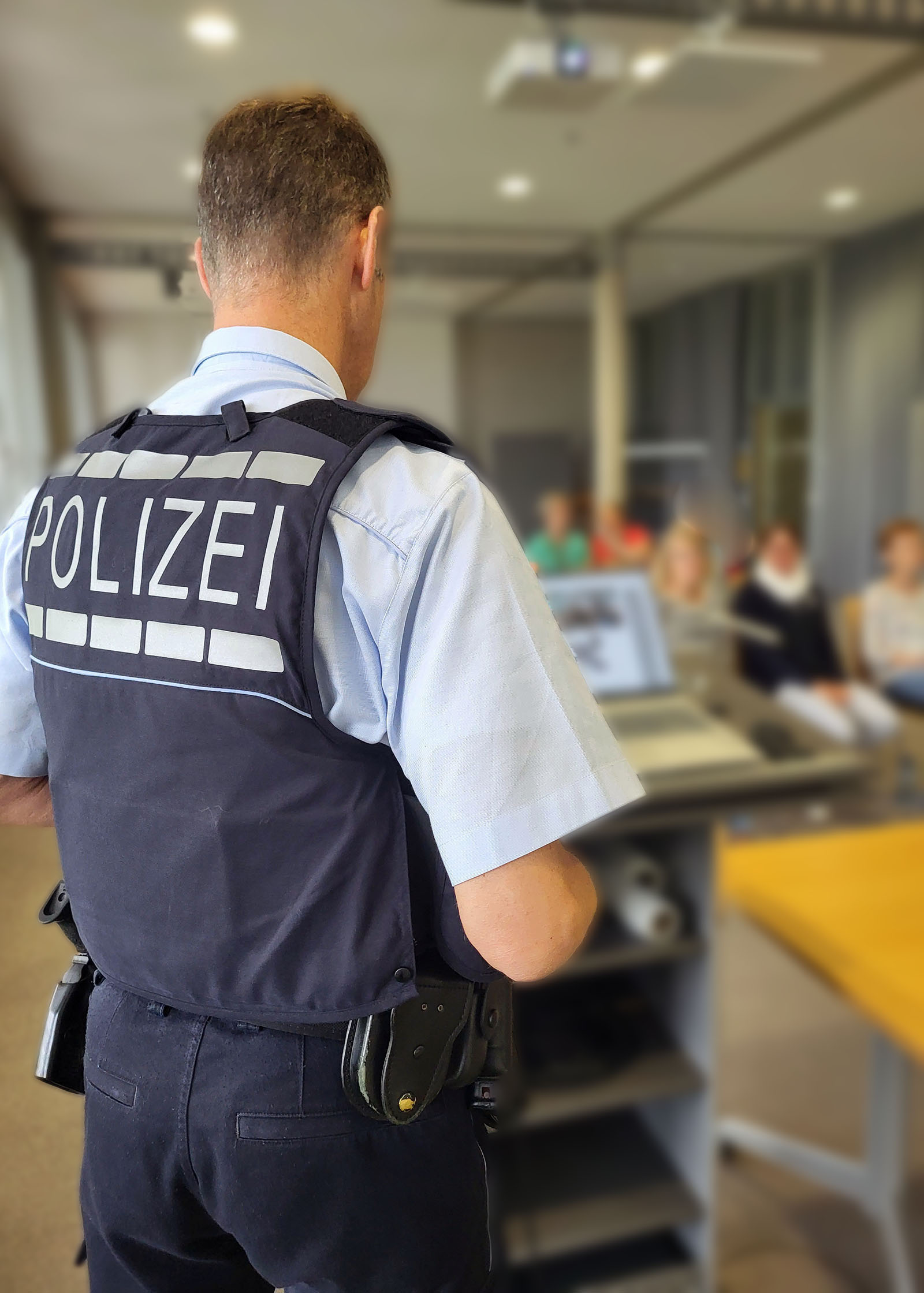 Fundierter Vortrag des Referats Prävention des Polizeipräsidiums Karlsruhe